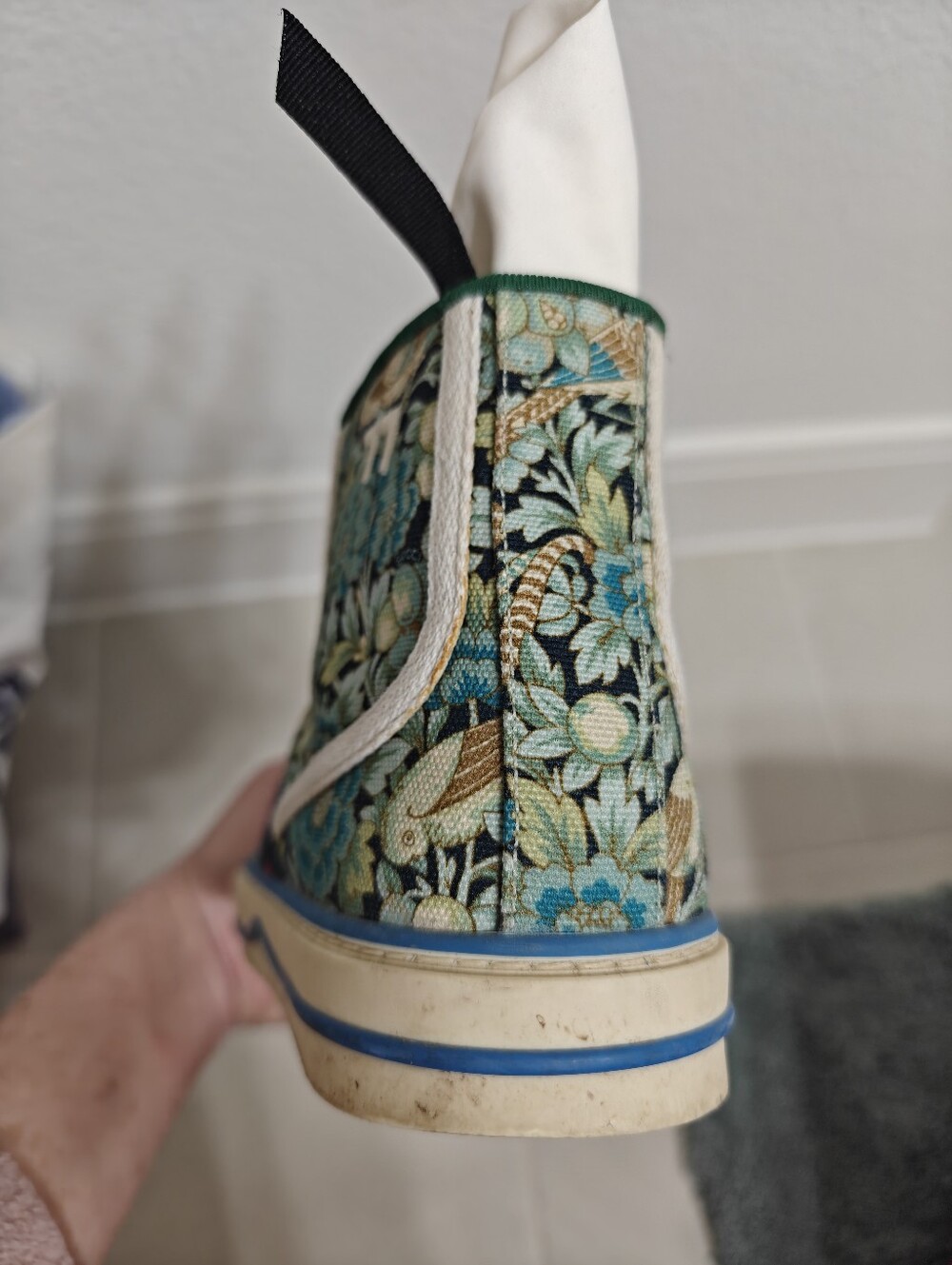 GUCCI High tops || Size 37 - Picture 4 of 4